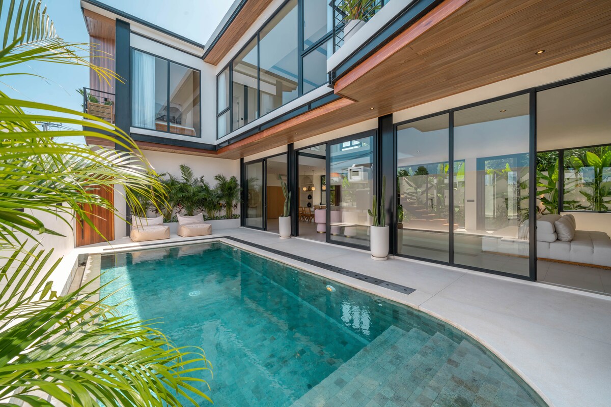 Private pool